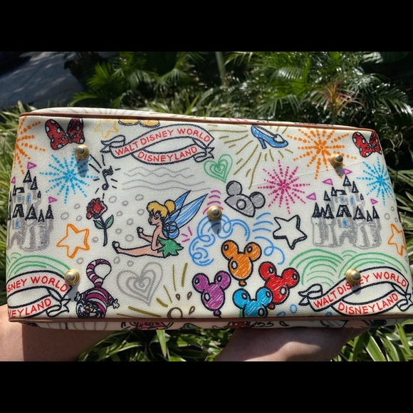 Dooney and Bourke / Disney Parks large tote - Picture 6 of 12